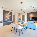 View Villa *